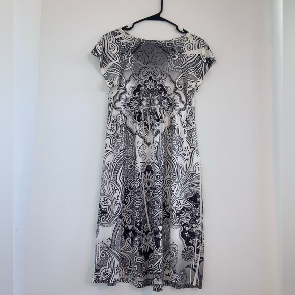 Y2K Black & White Dress - Picture 7 of 9